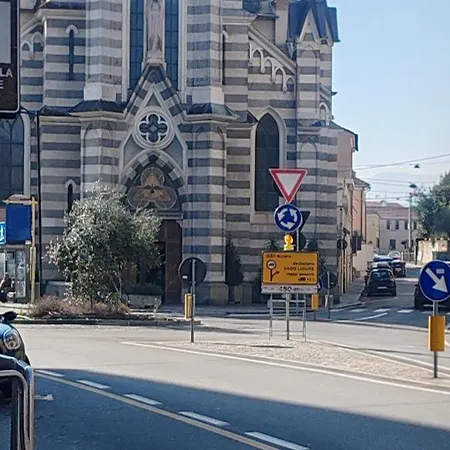 Casetta Sul Mare Savona